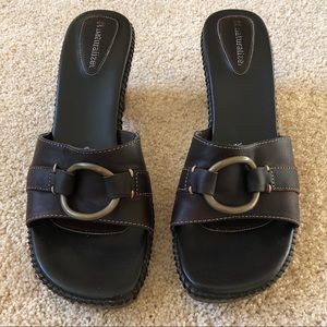 NATURALIZER "Zarna" Brown Leather Sandals / Slides